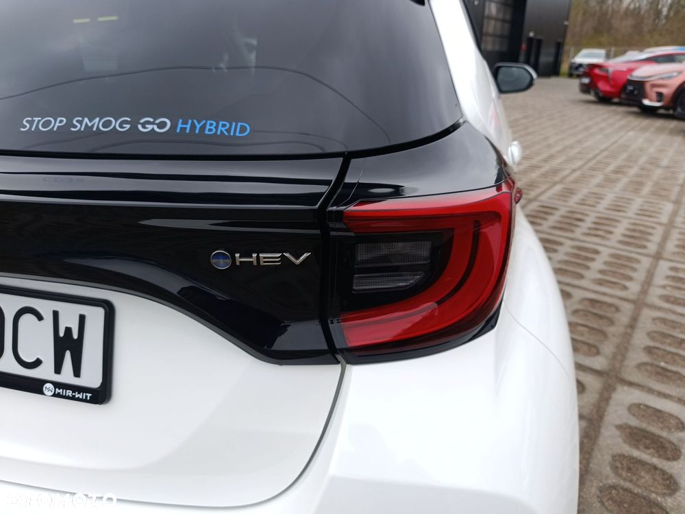 Toyota Yaris Hybrid 1.5 Style - 11