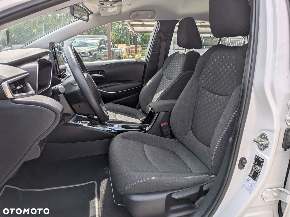 Toyota Corolla 1.8 Hybrid Comfort - 28