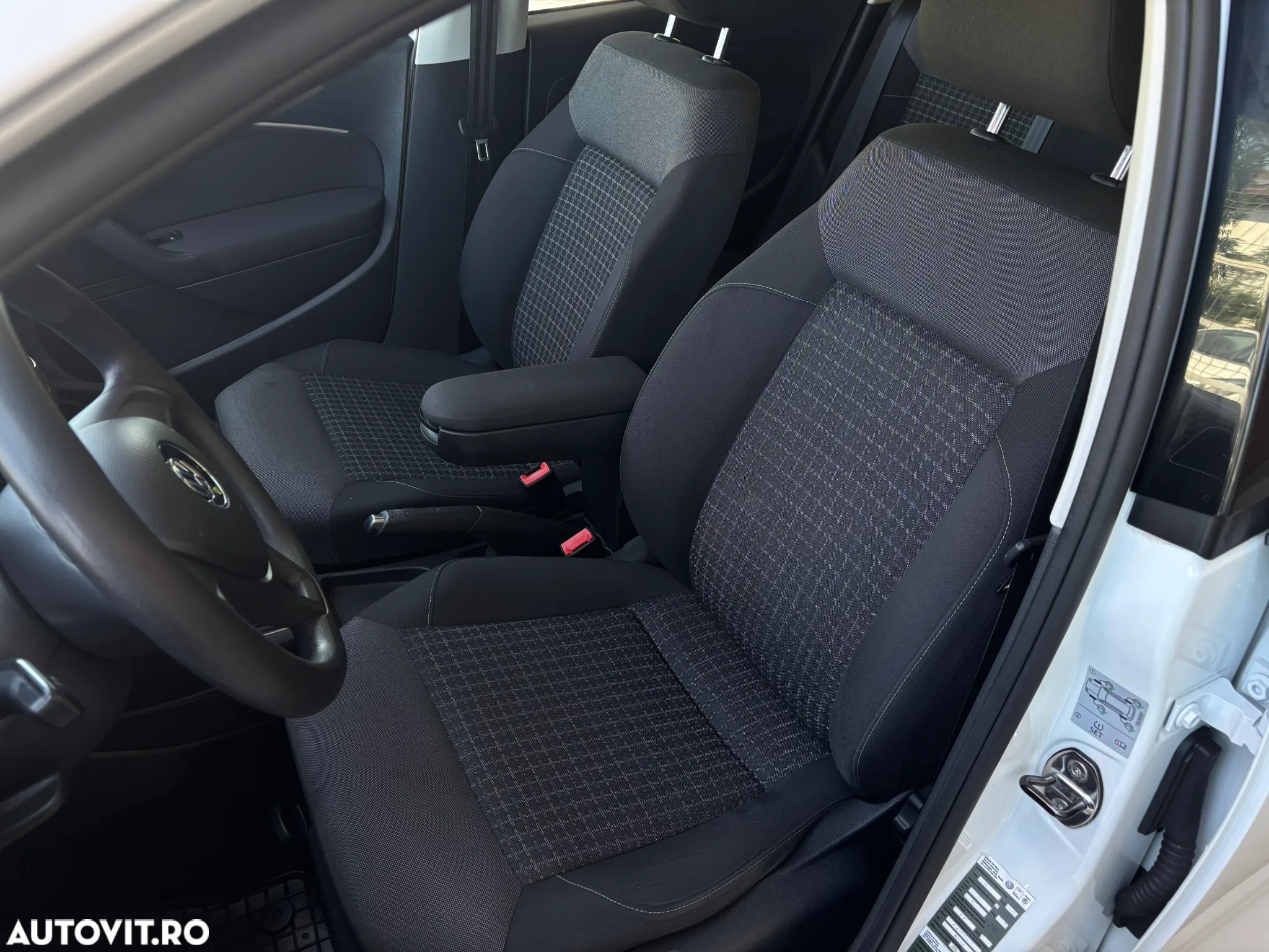 Volkswagen Polo 1.4 TDI CR Comfortline - 13