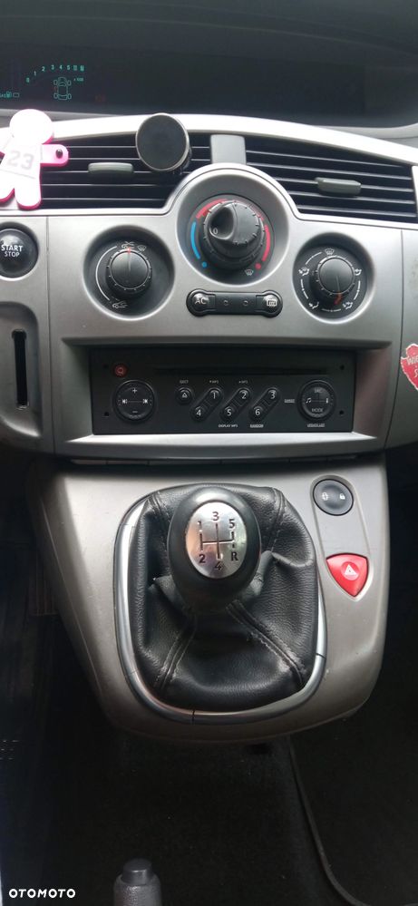 Renault Scenic - 10