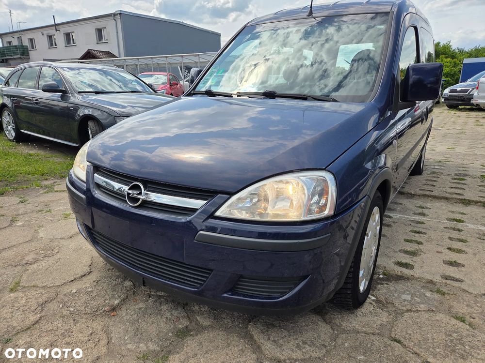 Opel Combo Tour - 24