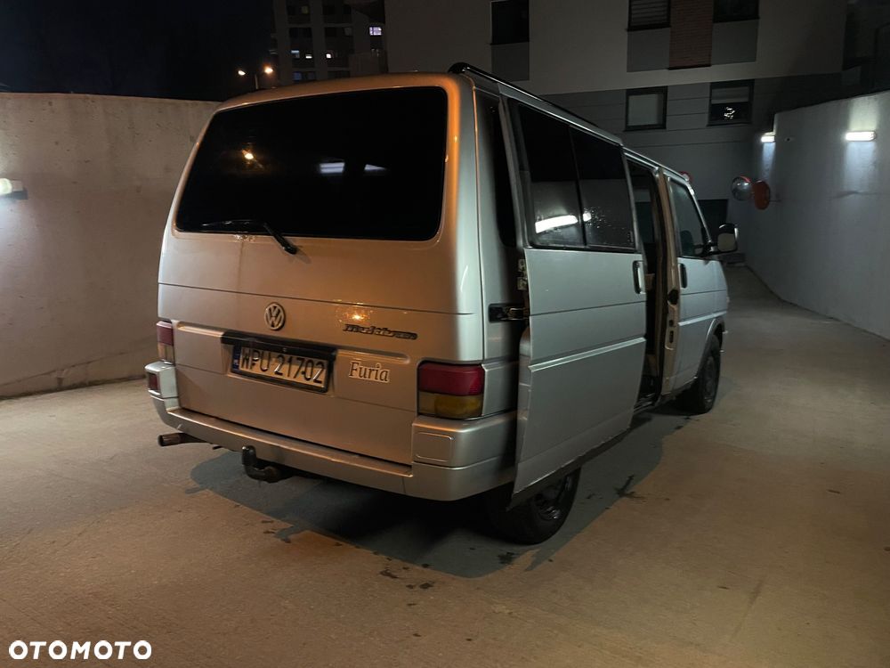 Volkswagen Multivan - 10