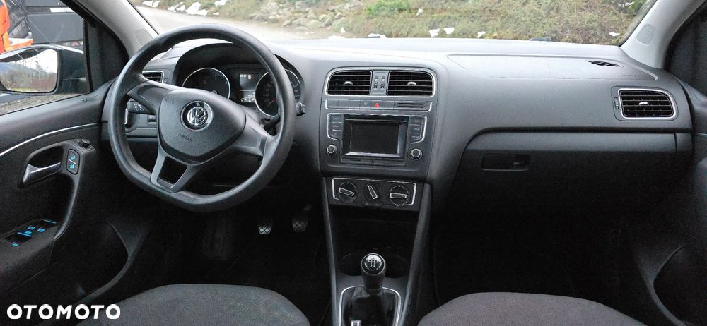 Volkswagen Polo 1.4 TDI (Blue Motion Technology) Comfortline - 8