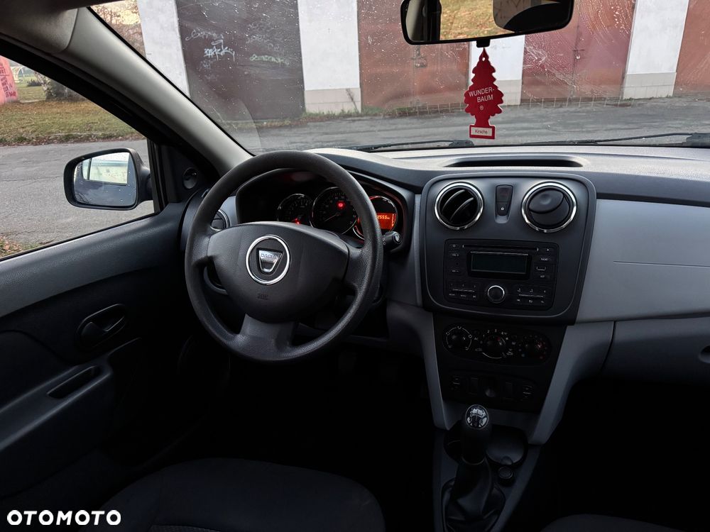 Dacia Sandero 1.2 16V Laureate - 11