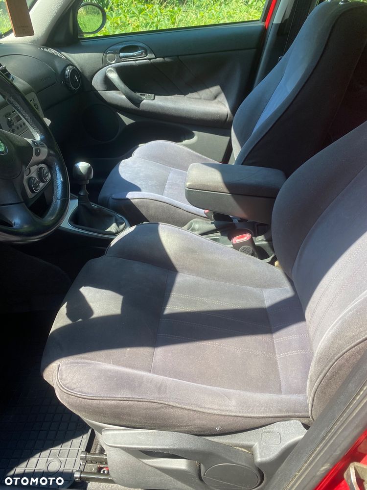 Alfa Romeo 147 1.9 JTDM 8V - 3