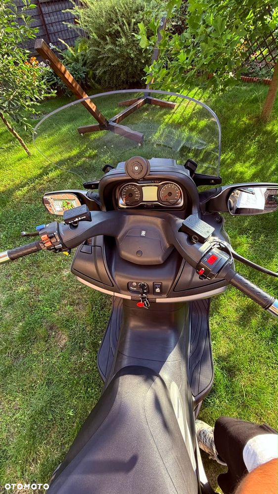 Suzuki Burgman - 9