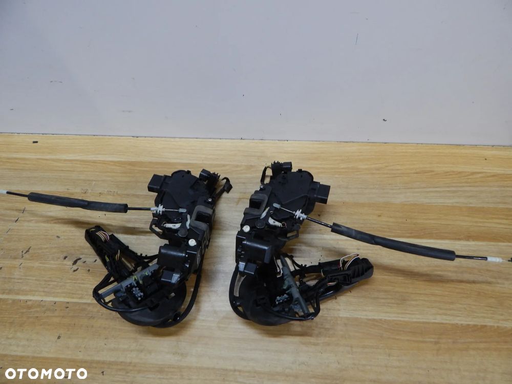 Zamek drzwi tył Jaguar XF xe x250 07-15 KEYLESS domykanie Łuków części