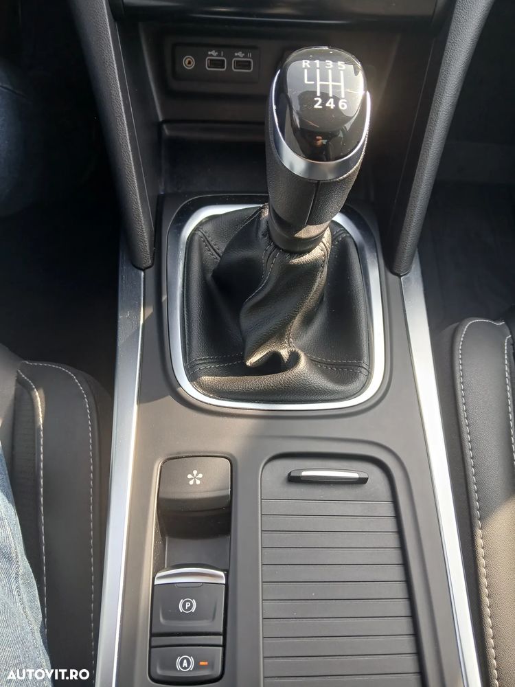 Renault Megane TCe 140 GPF Techno - 12