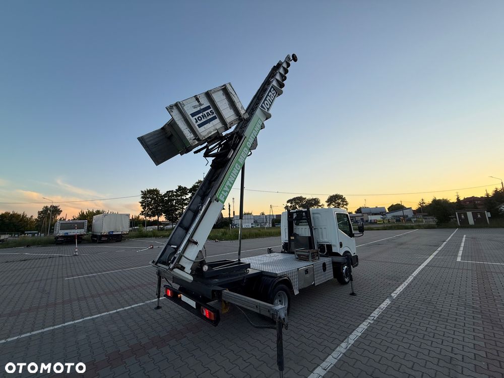 Nissan CABSTAR  2.5  DRABINA - PODAJNIK BOCKER DEKARSKO - MEBLOWY  WYSOKOŚĆ 26 M - 15