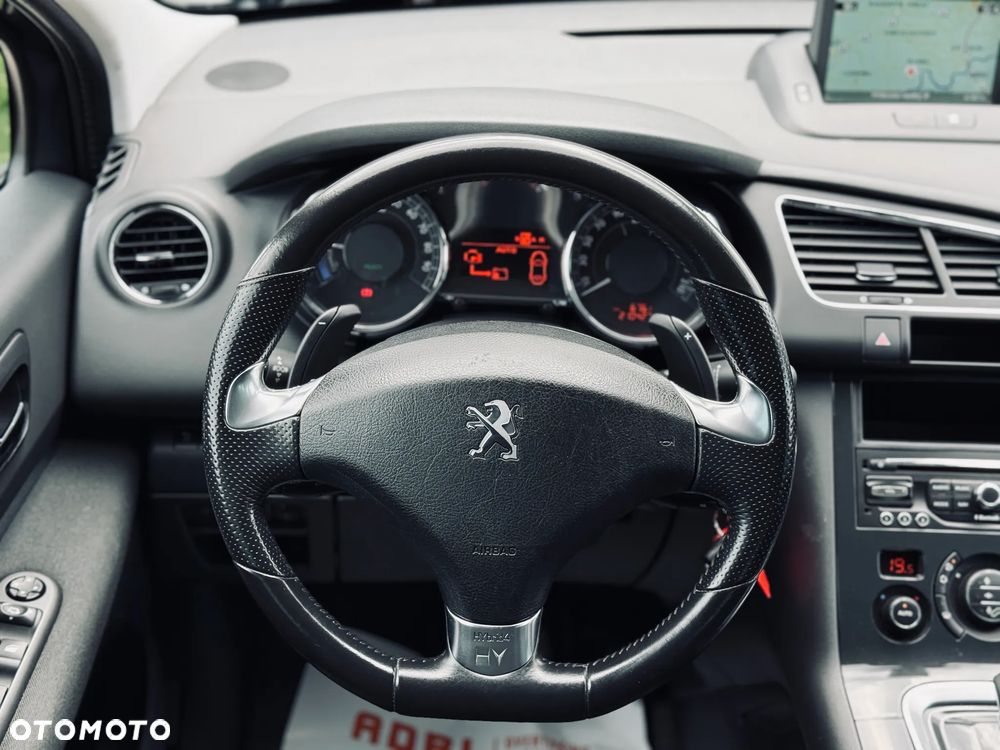 Peugeot 3008 Hybrid4 - 24