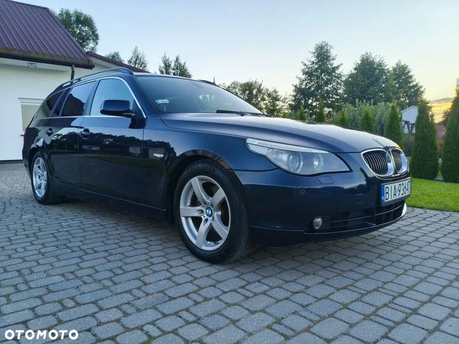 BMW Seria 5 2005 photo 2