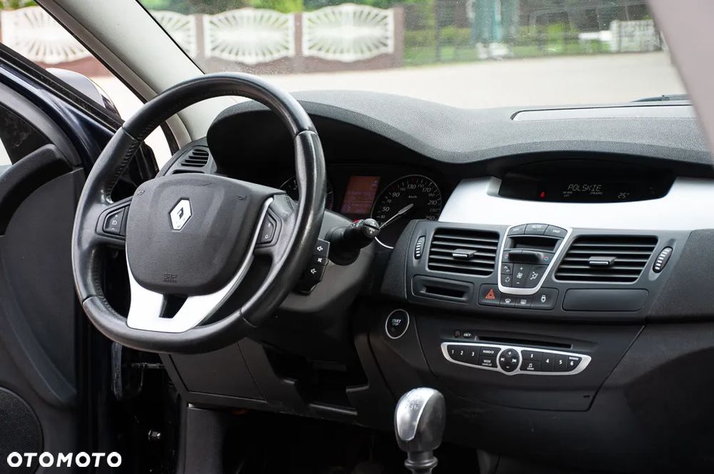 Renault Laguna Grandtour 2.0 dCi Privilege - 35