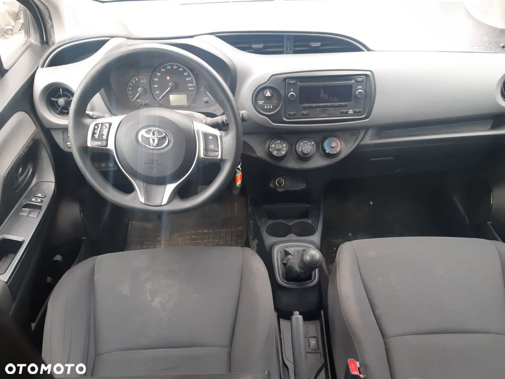 Toyota Yaris - 13