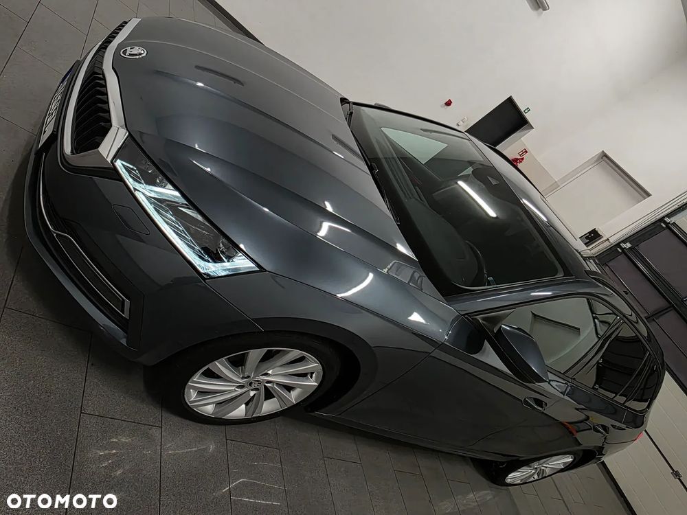 Skoda Octavia 2.0 TDI DSG Exclusive Plus - 4
