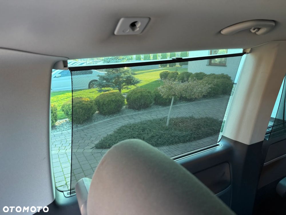Volkswagen Multivan - 26