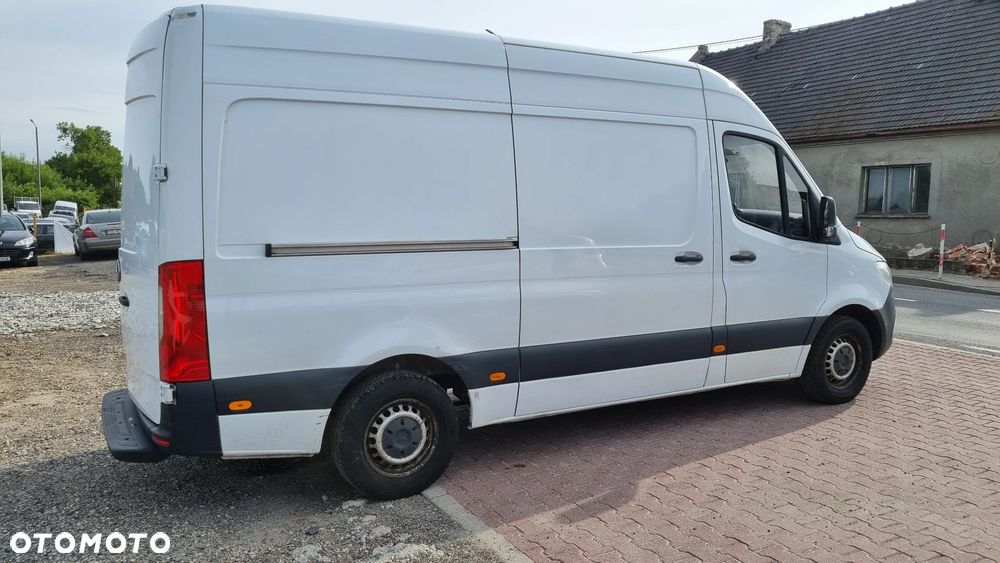 Mercedes-Benz Sprinter - 14