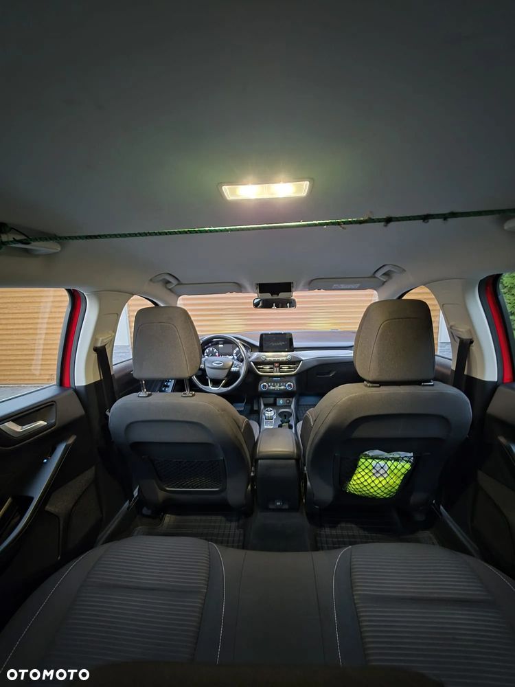 Ford Focus Turnier 1.5 EcoBlue Start-Stopp-System TITANIUM - 13