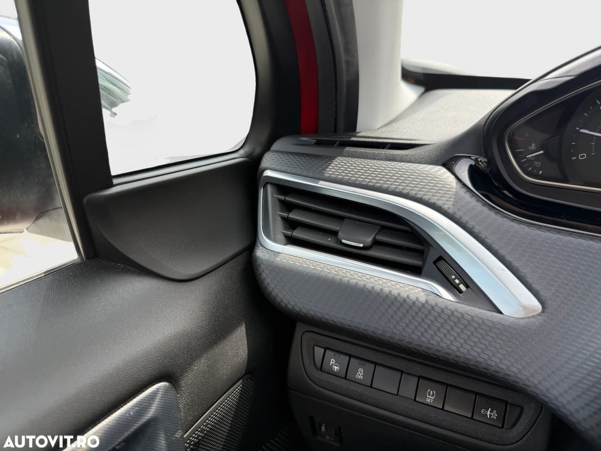Peugeot 2008 1.2 VTi Allure - 18