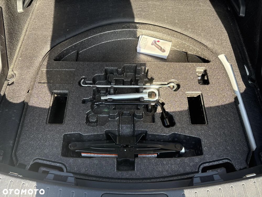 Toyota Corolla 1.8 Hybrid Active - 14