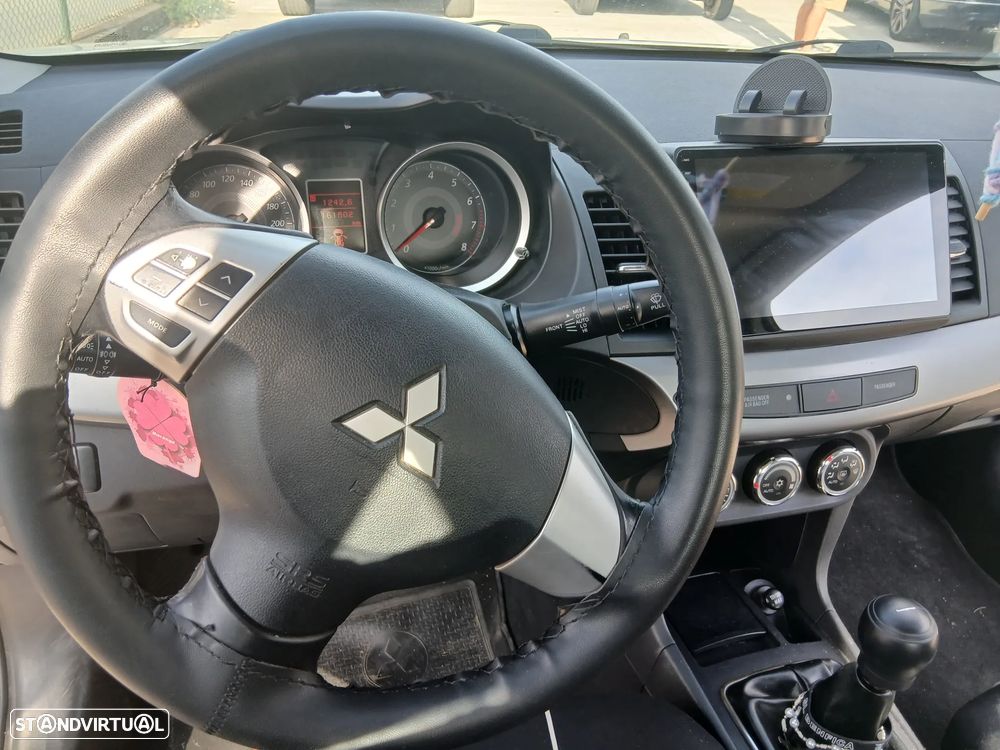 Mitsubishi Lancer - 3