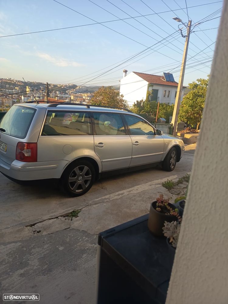 VW Passat 1.9 TDi Confortline - 1