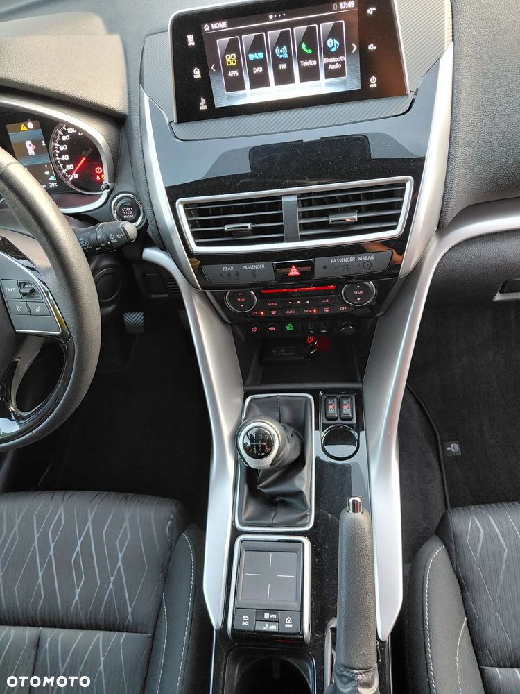 Mitsubishi Eclipse Cross - 36