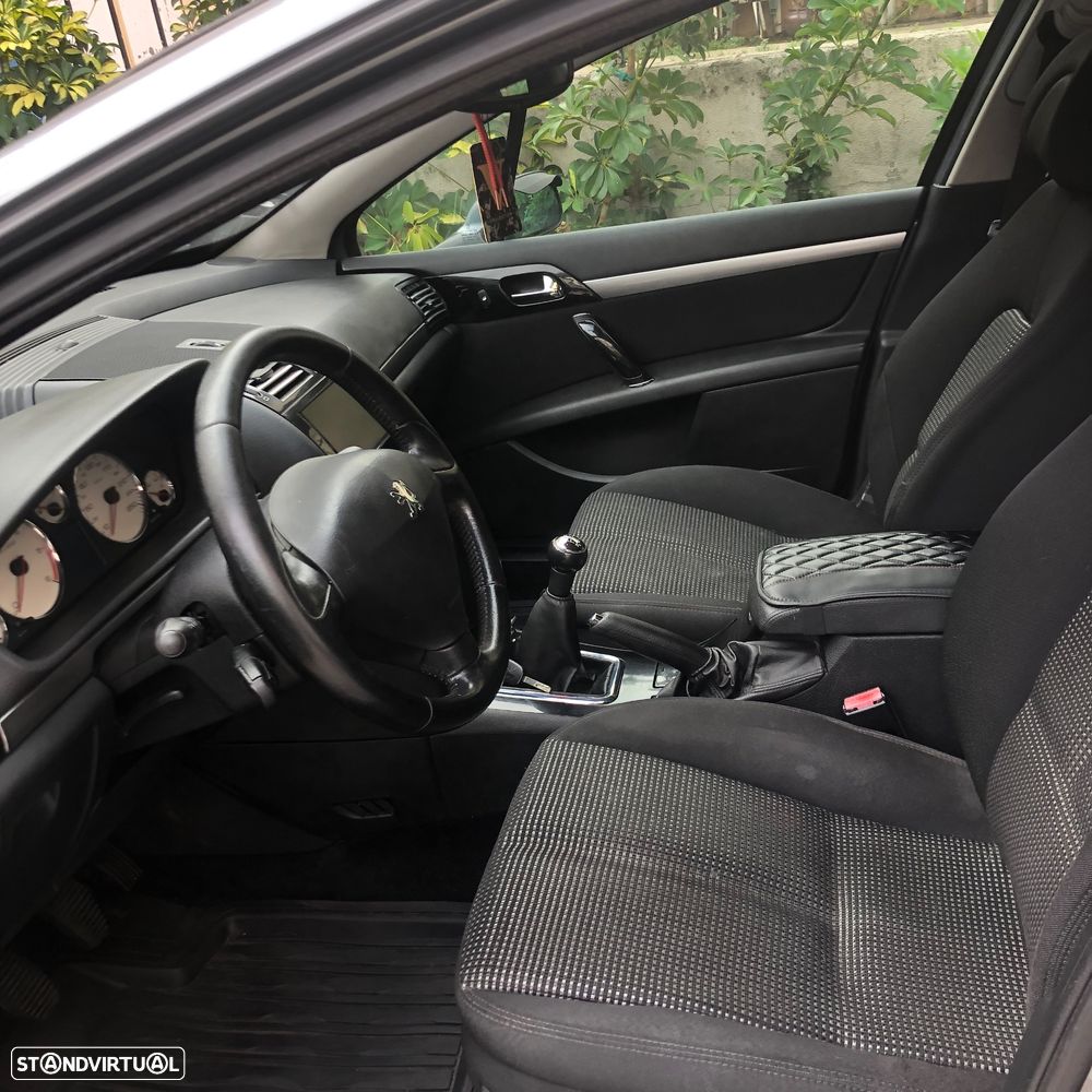 Peugeot 407 SW - 8