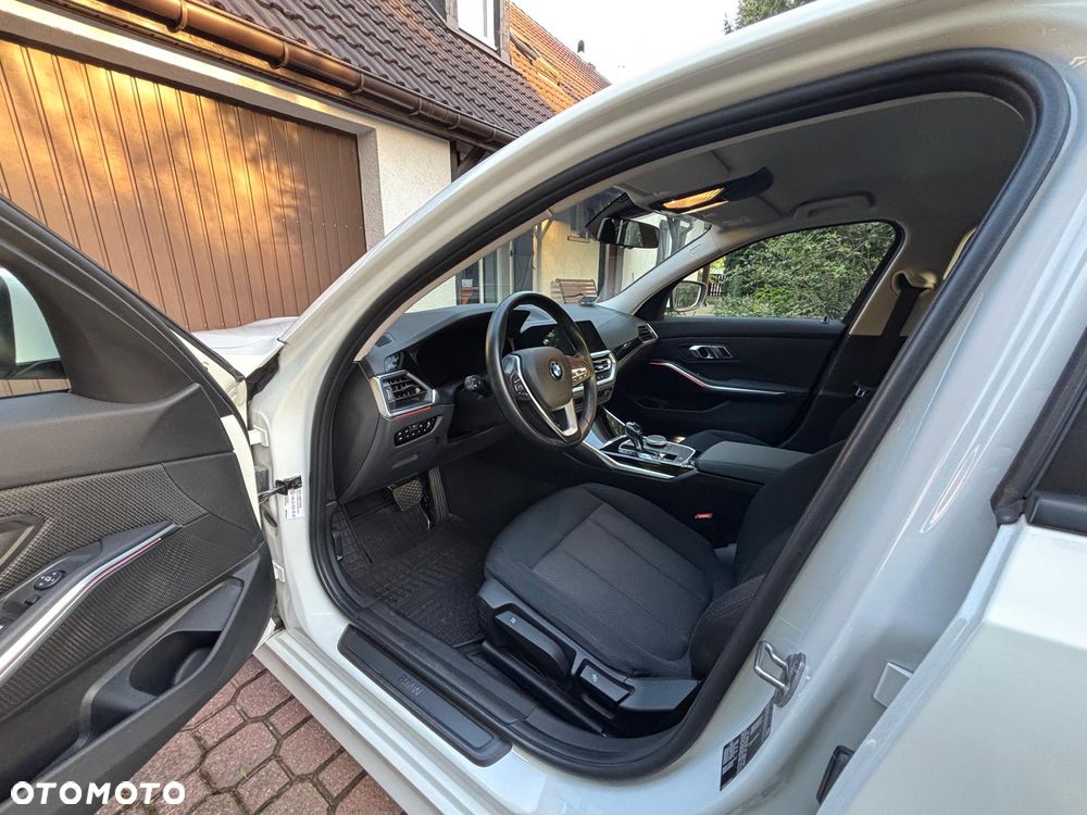 BMW Seria 3 318i Advantage - 6
