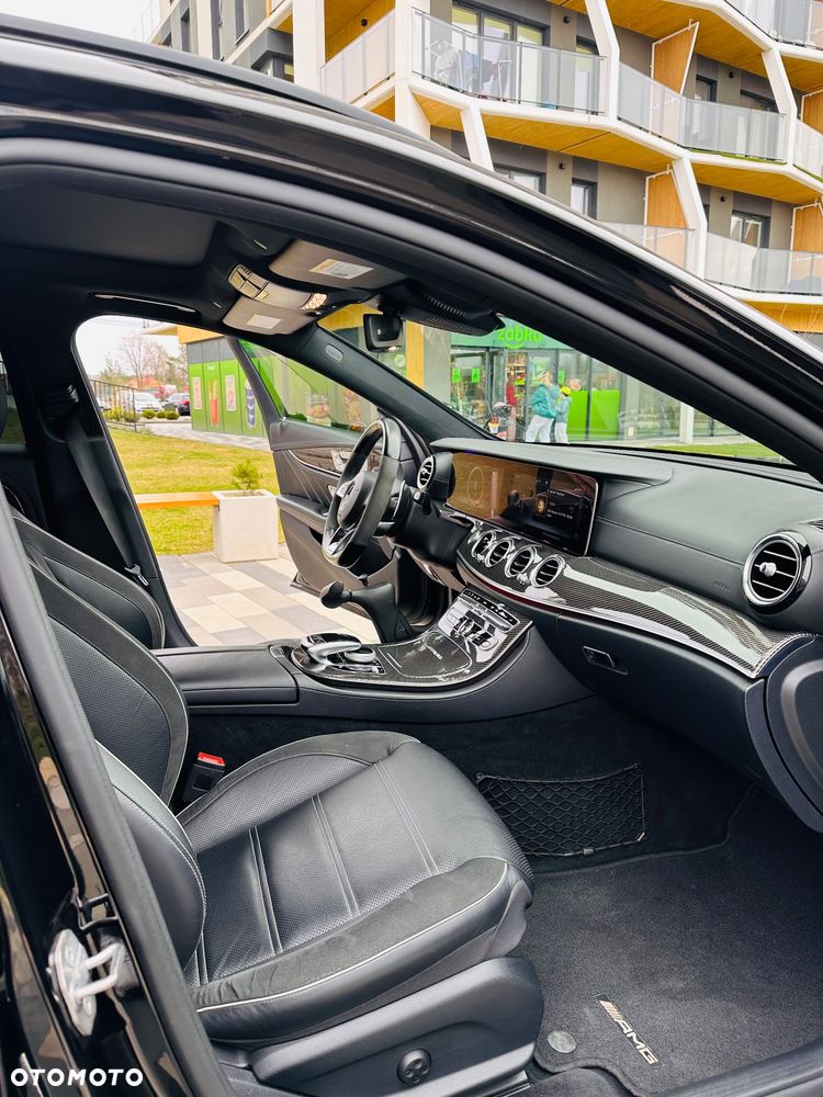 Mercedes-Benz Klasa E AMG 63 S 4-Matic+ - 22