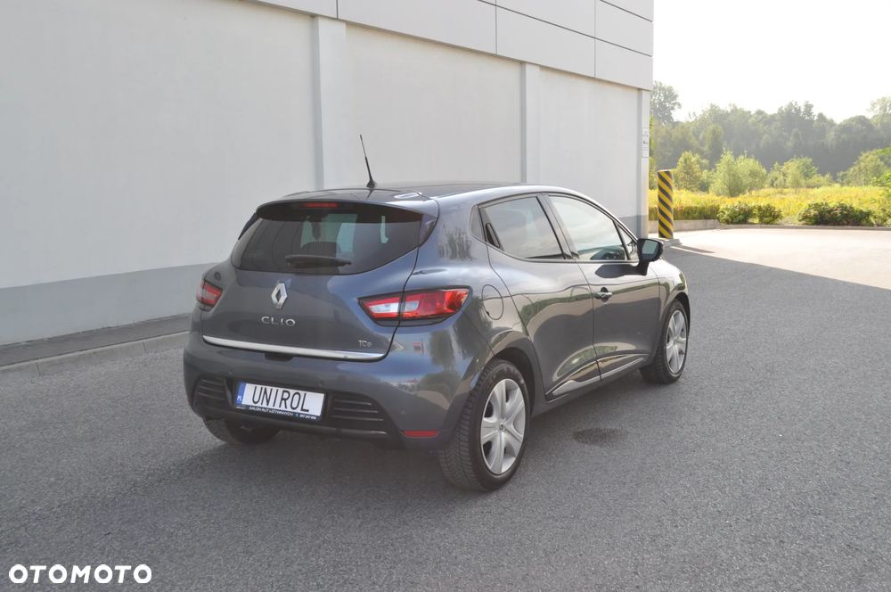 Renault Clio - 8