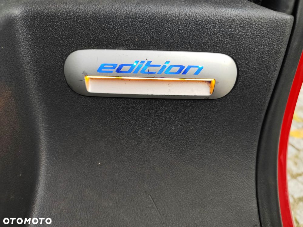 Volkswagen Multivan - 25