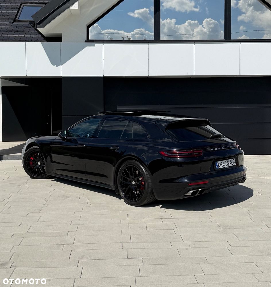 Porsche Panamera Turbo - 31