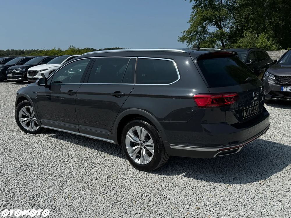 Volkswagen Passat Alltrack 2.0 TDI SCR DSG 4Motion - 10