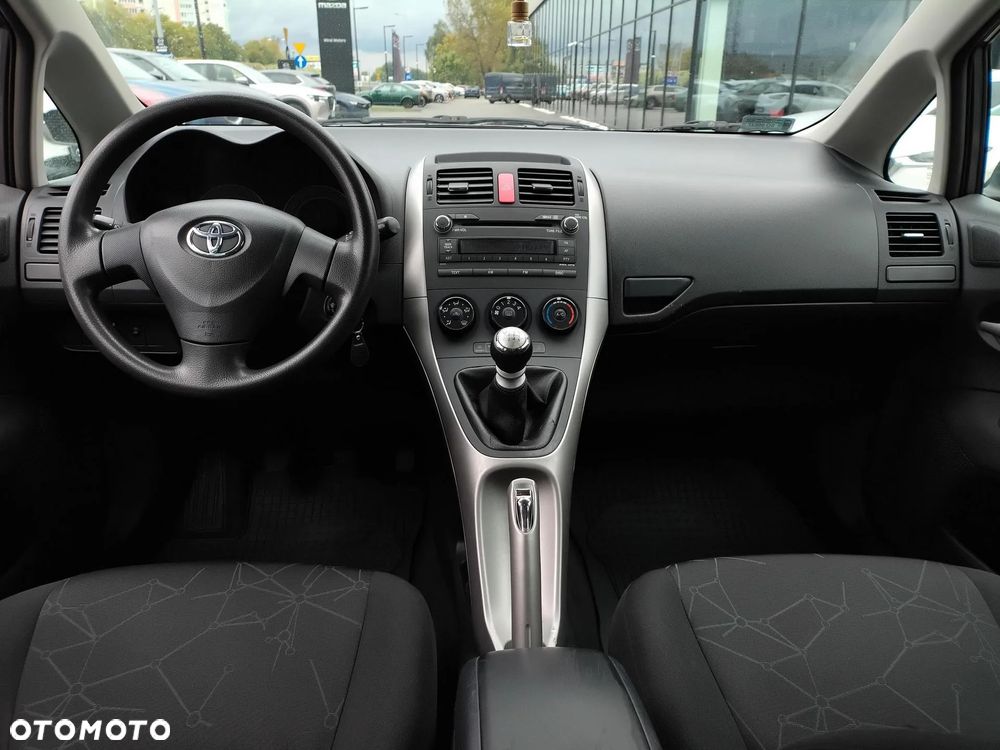 Toyota Auris - 18