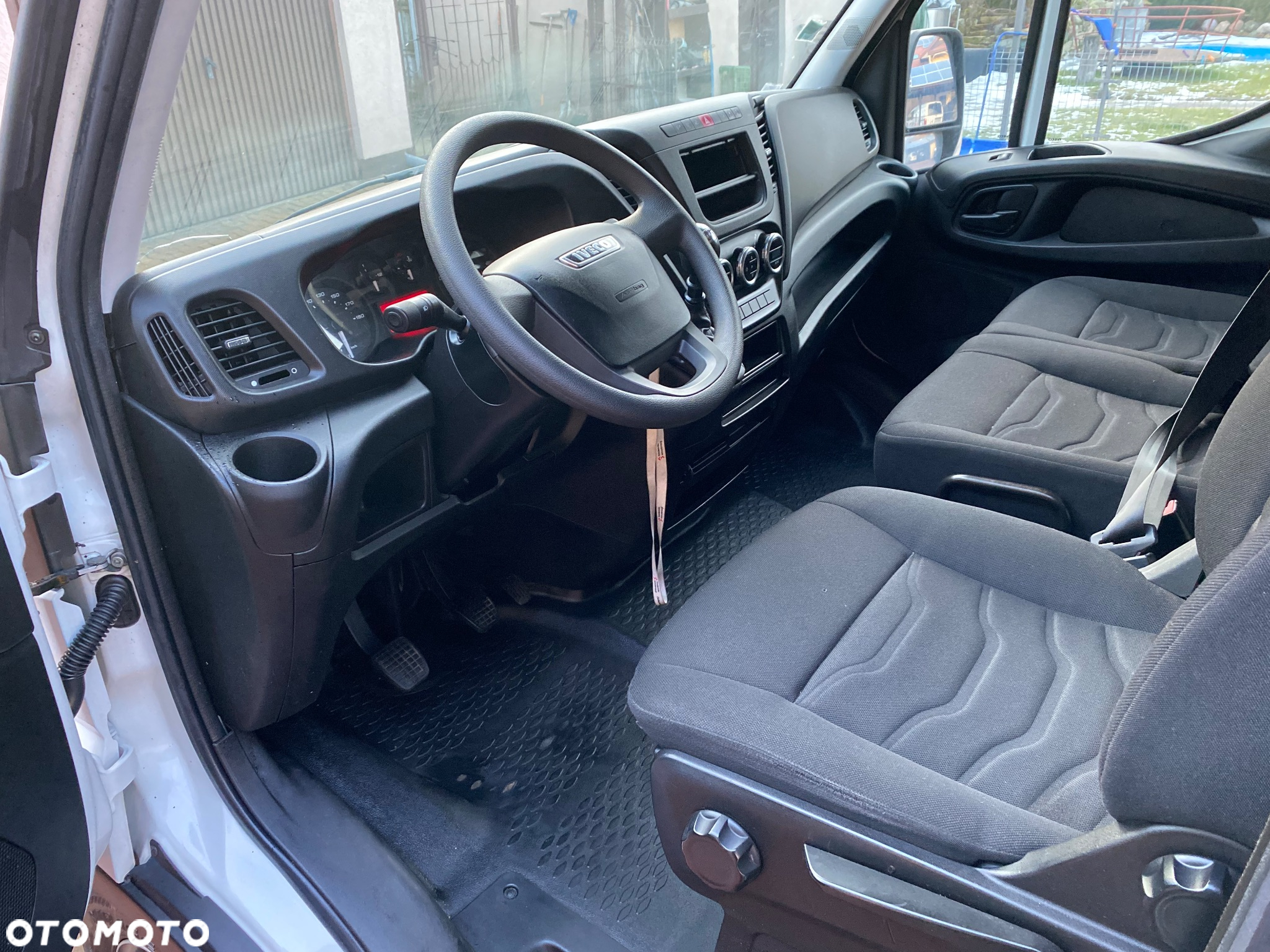 Iveco 35C13 bliźniaki  klimatronic MAXI DŁUGIE hak 3500 kg - 19
