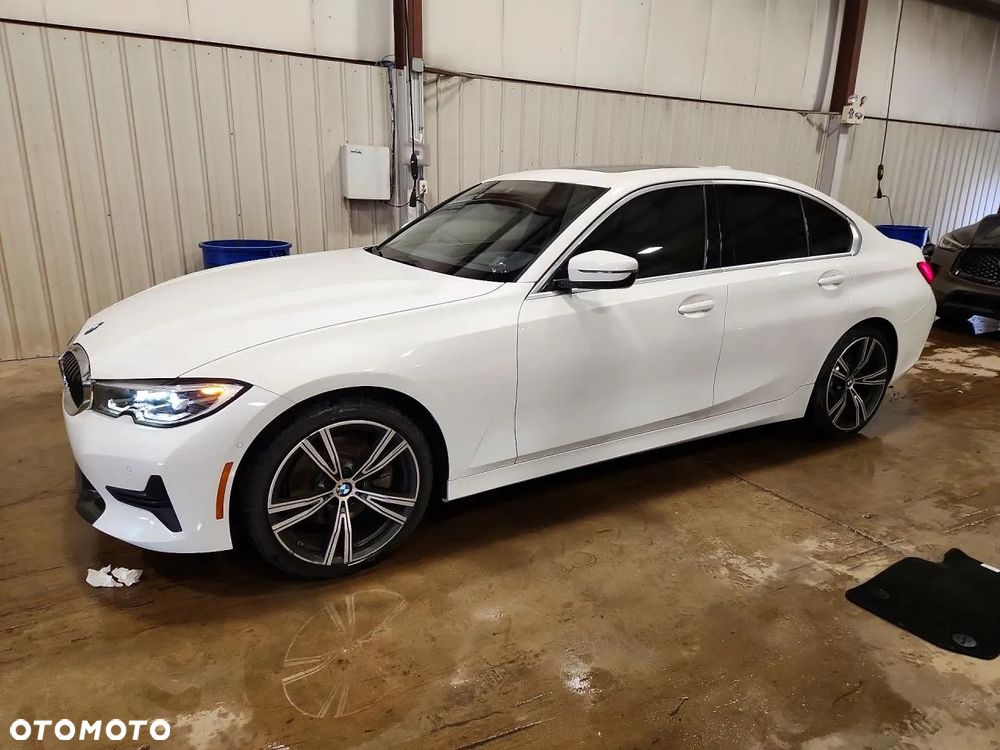BMW Seria 3 330i Sport Line - 1