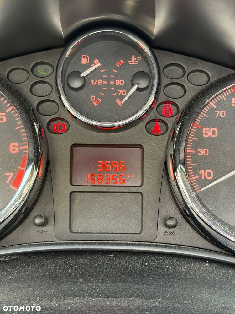 Peugeot 207 CC - 13