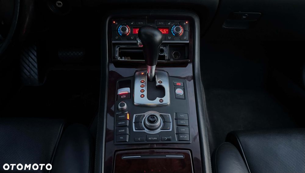 Audi A8 W12 quattro Langversion - 15