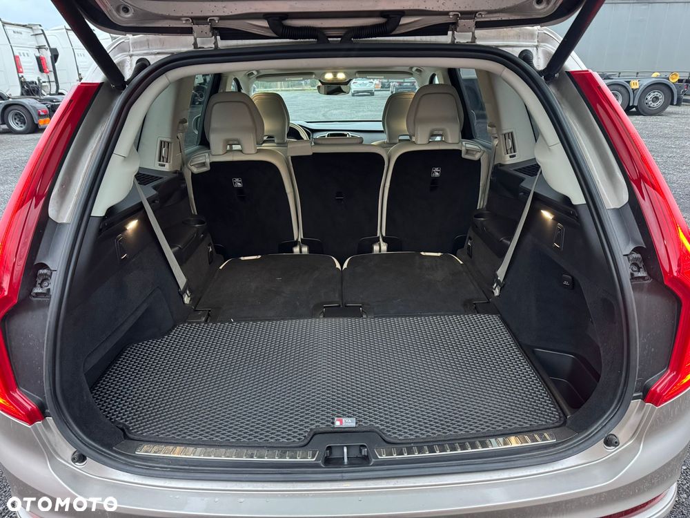 Volvo XC 90 - 16