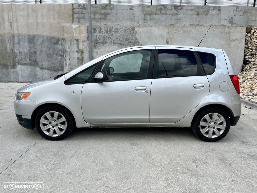 Mitsubishi Colt - 13