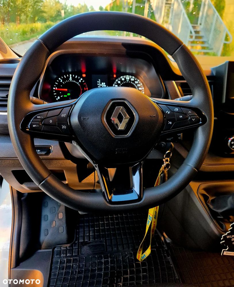 Renault Trafic - 18