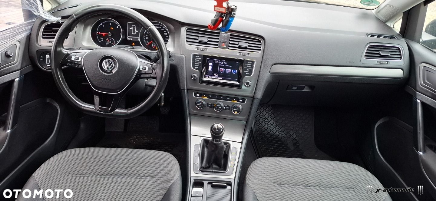 Volkswagen Golf - 8