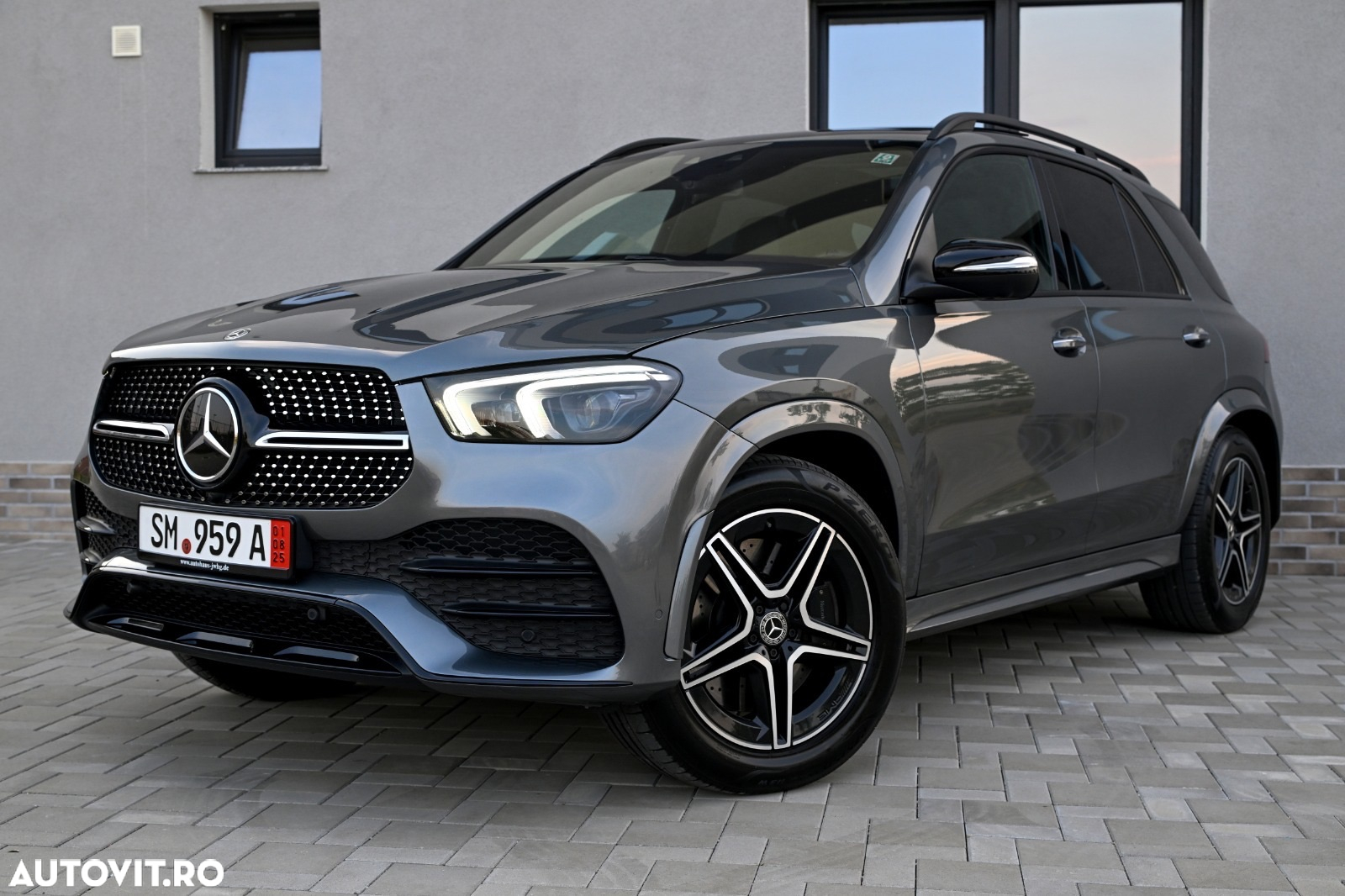 Mercedes-Benz GLE 450 4Matic 9G-TRONIC AMG Line - 2