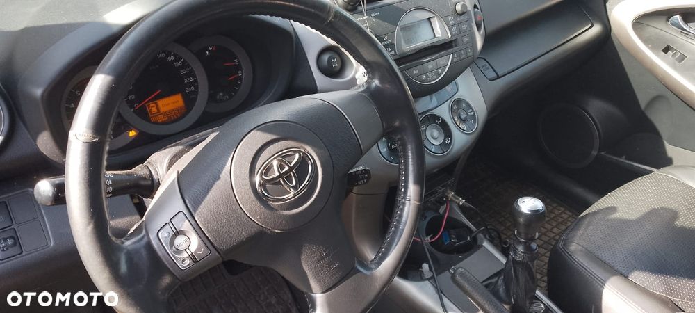 Toyota RAV4 2.2 D-4D Prestige - 8