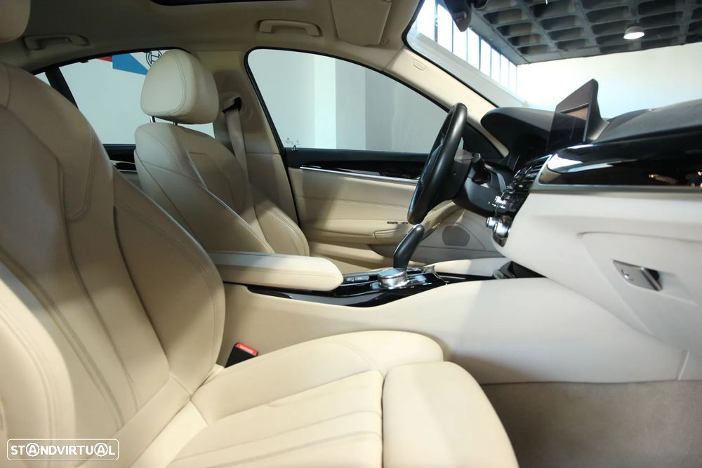 BMW 530 e iPerformance Line Luxury - 7