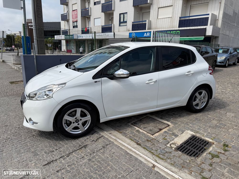 Peugeot 208 82 VTI Style — fotografia 6