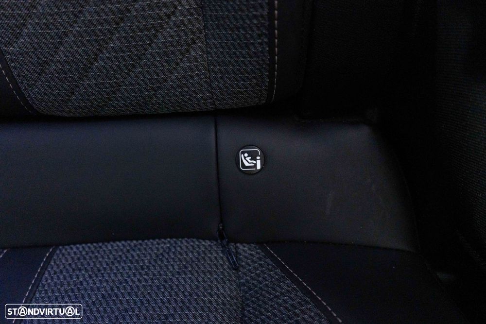 Peugeot 2008 1.2 PureTech Allure Pack EAT8 - 11