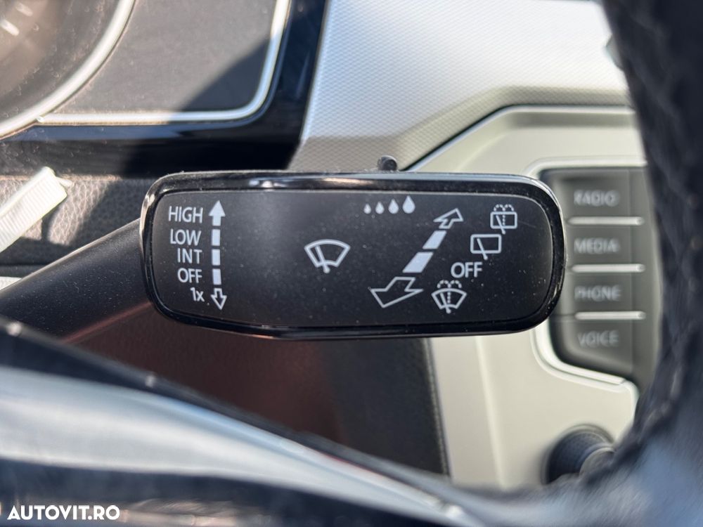 Volkswagen Passat 2.0 TDI Comfortline - 19