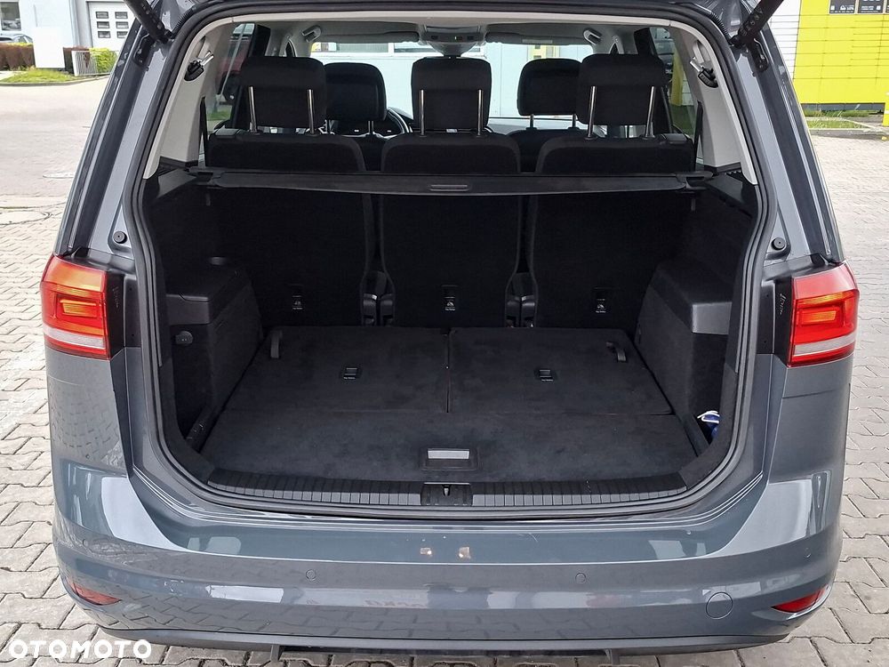 Volkswagen Touran - 39