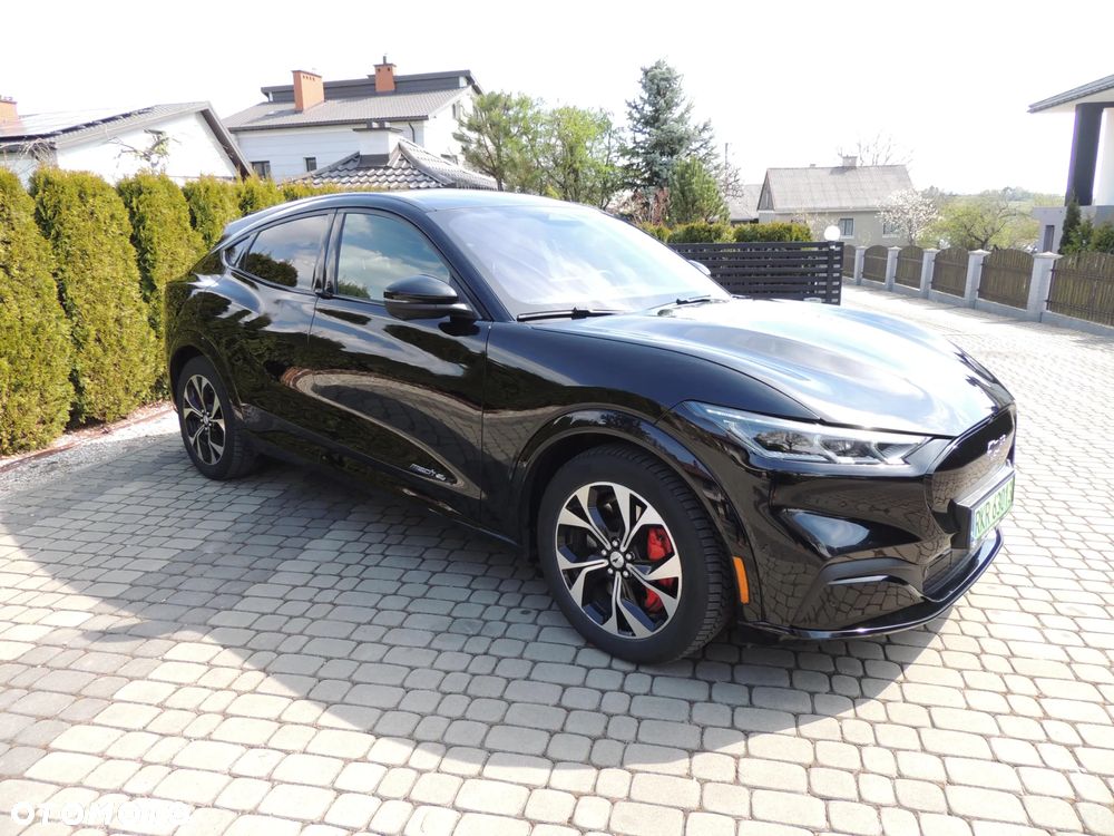 Ford Mustang Mach-E - 12